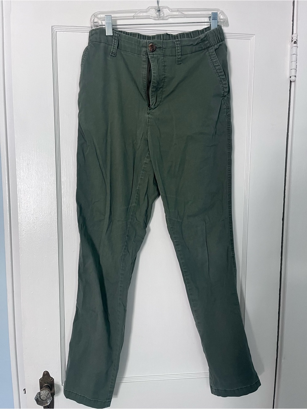 Old Navy Women’s Olive Chino Pants in Olive